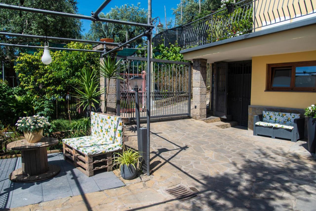 On' Michele Guest House Sorrento Exteriör bild